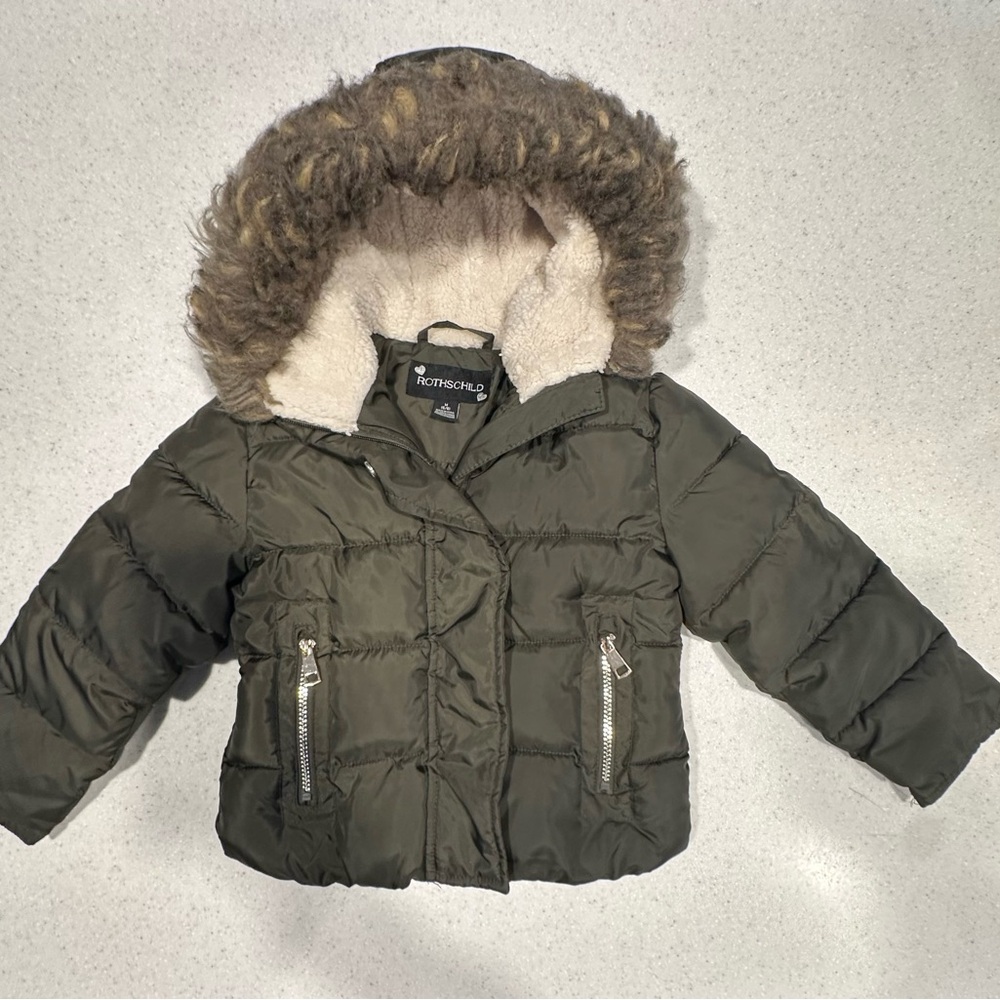 ROTHSCHILD Med. 5/6 Puffer Jacket. Sherpa lined Hood. Faux Fur! Winter! Warm!